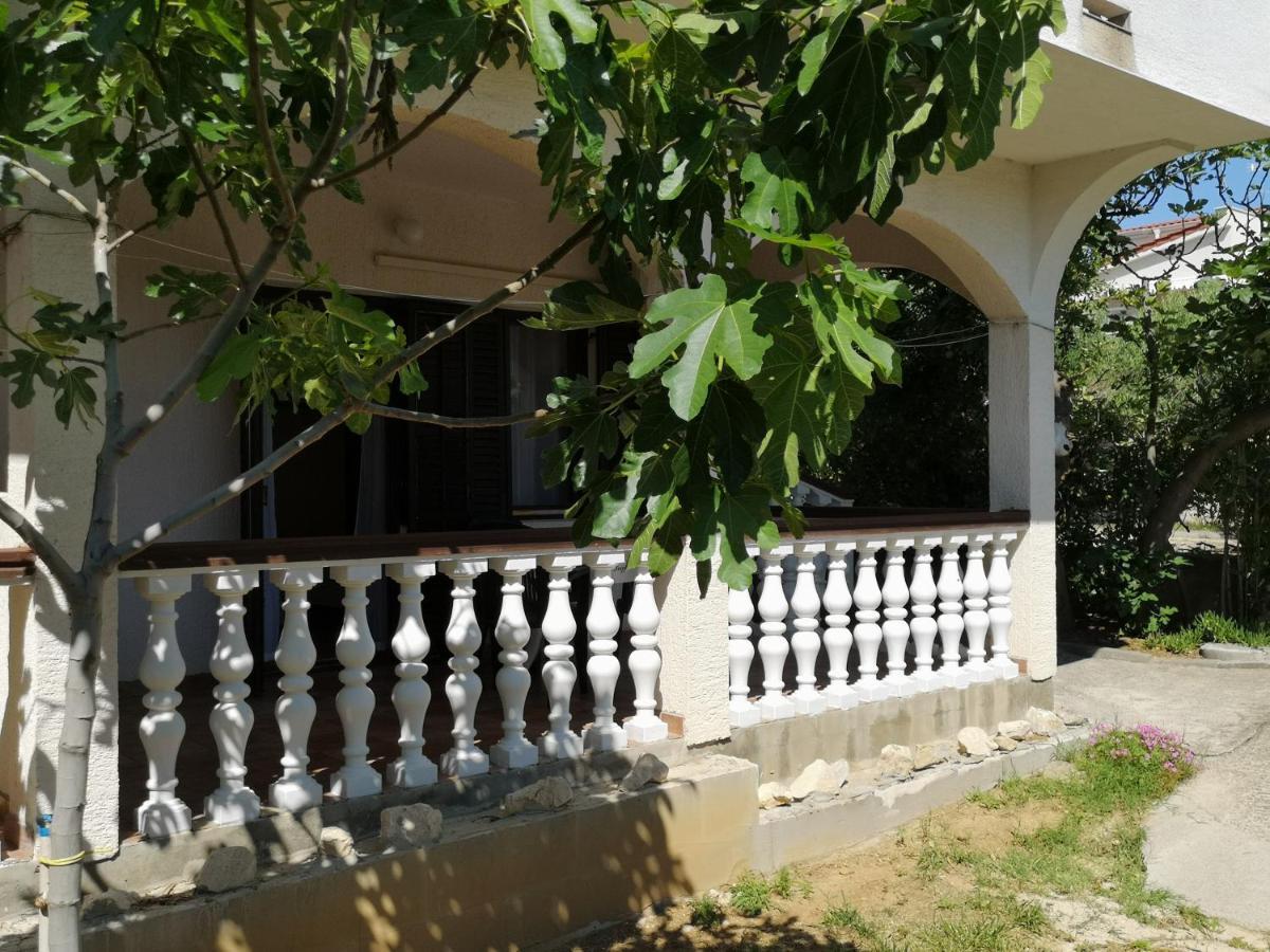 Apartments Mint Povljana - 50M From Sandy Beach Kültér fotó