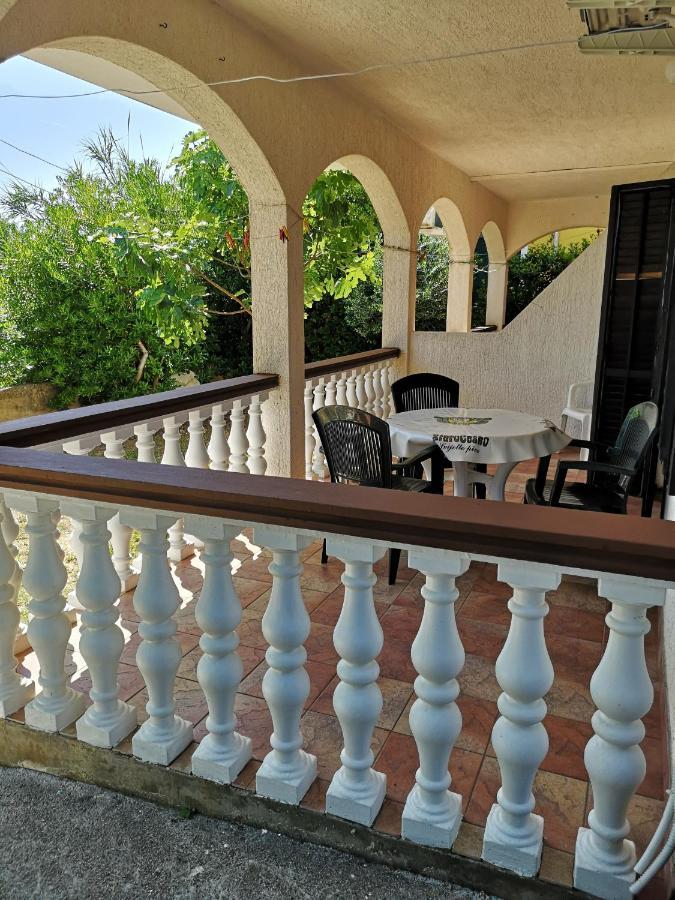 Apartments Mint Povljana - 50M From Sandy Beach Kültér fotó